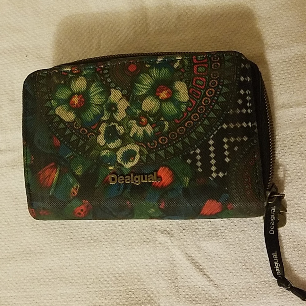 Desigual wallet